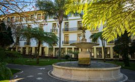 azoris angra garden plaza hotel curbside