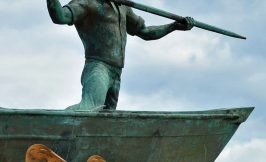 Fisherman statue - Pico island Azores Potugal