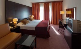 hotel canadiano ponta delgada sao miguel azores bedroom